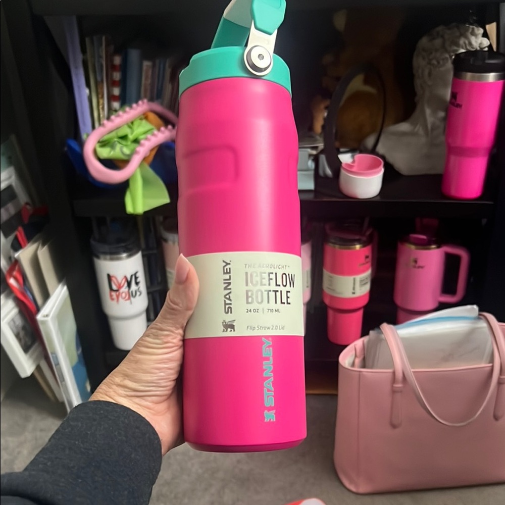 Stanley Passion Pink IceFlow Bottle